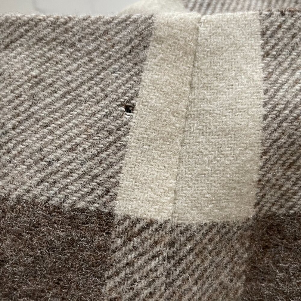 Pendleton Oregon Tweed Check Wool Faux Wrap Skirt Horn Detail Tan + Cream Sz 6P - Picture 10 of 11
